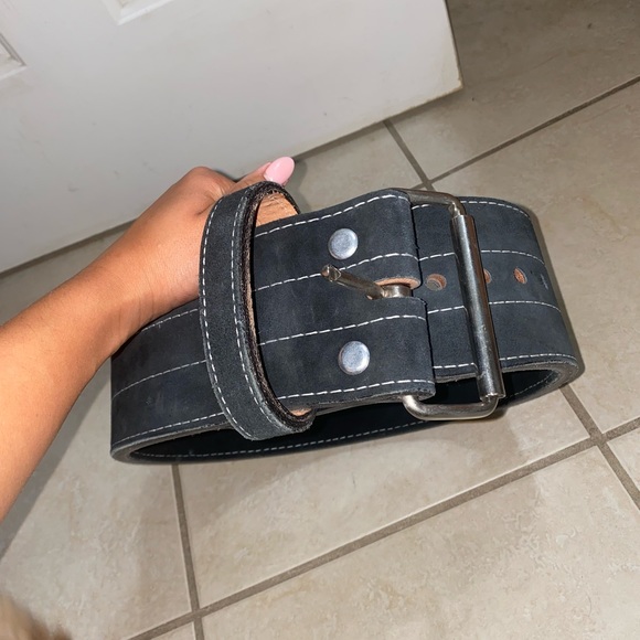 Lifting/workout belt - Picture 1 of 2